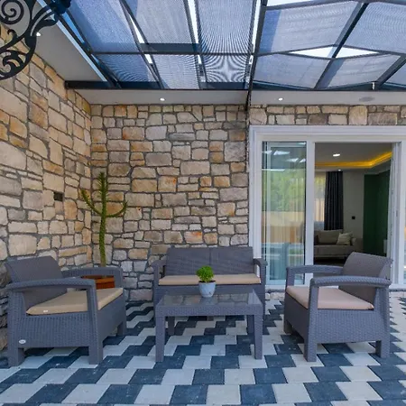 Dedekavak Apartament *